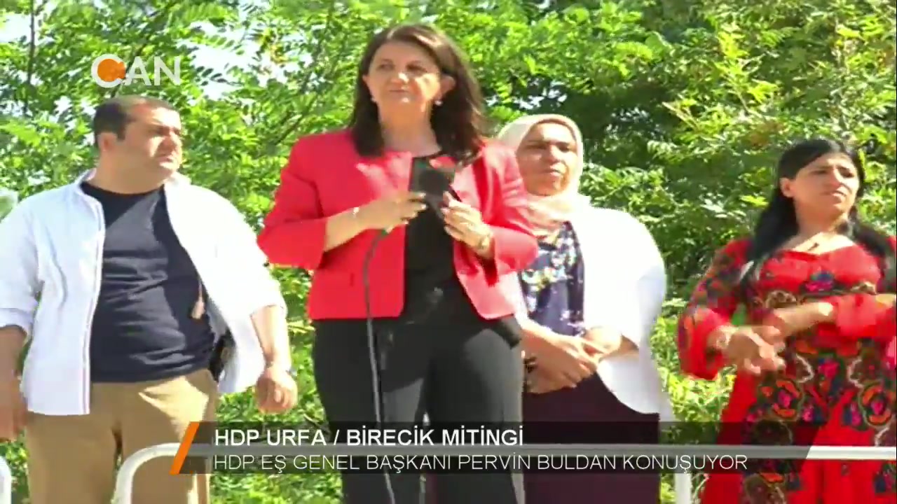 036 – 2018-06-22 – SECiM ÖZEL 2018_HDP URFA BiRECiK MITINGl_HDP ES GENEL BASKANI PERViN BULDAN KONUSUYOR_CANLl