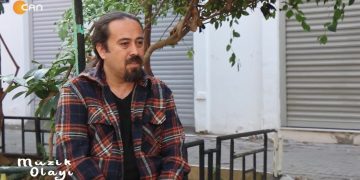 Ali Doğan Gönültaş’ın sunumuyla Müzik Olayı’nın bugün’kü konuğu: Aytaç Gökdağ.