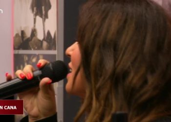 Pınar Aydınlar’ın hazırlayıp sunduğu Candan Cana Programının konukları: Metin Öztem ve Gülten Benli.