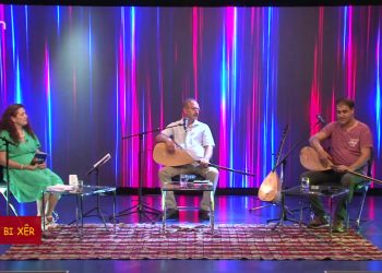 Zeynep Enhas’ın sunduğu Çaxa We Bi Xêr programının bugünkü konukları ;
– Ozan Devrim Kaya 
– Muzaffer Çiçek