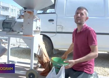 Adıyaman’da Zorluklara Rağmen Pul Biber Ve Salça Çekimi