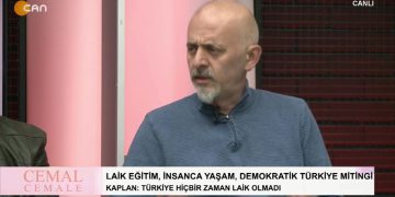 Hüseyin Kelleci’nin hazırlayıp sunduğu Cemal Cemale programının konukları ABF Genel Sekreteri Özgür Kaplan, AKD Pir Sultan Abdal Cemevi Başkanı Zeynal Odabaş, Gazeteci İsmail Pehlivan ve Sanatçı Düzgün Ok – Laik Eğitim, İnsanca Yaşam, Demokratik Türkiye Mitingi