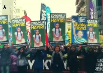 Attila Taş’ın Hazırlayıp Sunduğu Açık Kayıt Programının Konukları:-İlhami  Bozan / Nurhak Belediye Başkanı -Pelin Pınar Giritlioğlu / Şehir Plancıları Odası İst. Şube Üyesi’Deprem Bölgesi Nurhak’ta Son Durum’