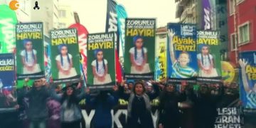 Attila Taş’ın Hazırlayıp Sunduğu Açık Kayıt Programının Konukları:-İlhami  Bozan / Nurhak Belediye Başkanı -Pelin Pınar Giritlioğlu / Şehir Plancıları Odası İst. Şube Üyesi’Deprem Bölgesi Nurhak’ta Son Durum’