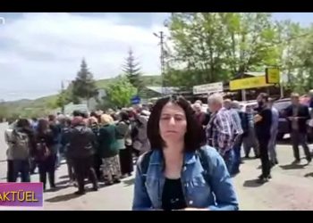 Aysel Doğan Dersim’e Götürülürken Halk Karşılaması..