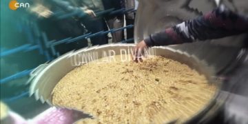 Kadın Erkek Eşitliğinin  Tarihsel Kökeni, İbrahim Karakaya ile Canlar Divanı. Konuk: Gülüzar Özev, Ezgi Türkyılmaz, Sevim Alkan