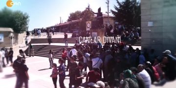 İbrahim Karakaya ile Canlar Divanı
Konukları:
-Mustafa Arslan
-Doğan Halis
-Prof. Dr. Şükrü Aslan
-Mansur Bildik & Ali Turgut
‘Tarihi, Kültürü, İnancı ve Ekonomik Yaşamıyla Mazgirt’