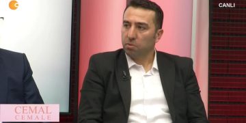 Hüseyin Kelleci’nin Hazırlayıp Sunduğu Cemal Cemale Programının Konukları: Atilla Taş, Kadir Polat, Serdal Demirci.