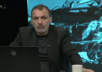 Şükrü Yıldız’ın sunumuyla Deprem Özel programının konukları Cemal Turan ve Demir Çelik