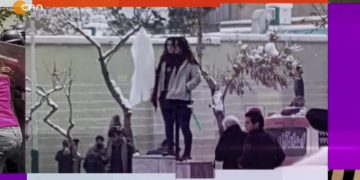 Kobane Sürecinde Sınırda Bekletilen Cenazeler, Nergiz Güzel ile Kadın Kürsüsü. Konuk: Saime Topçu, Elif Bulut Sizlerle..