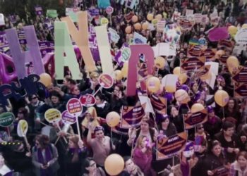 Nergiz Güzel ile Kadın Kürsüsü’nün bu haftaki konuğu: 
Alevi Aktivist – Selda Güneş