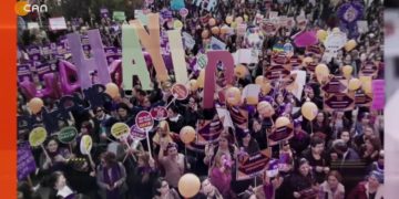 KADIN KÜRSÜSÜ
-Yas-ı Muharremin Önemi
-İktidarın Asimilasyon Politikaları
-Okullara İmam Atanması: ÇEDES 
Nergiz Güzel ile Kadın Kürsüsü’nün bu haftaki konuğu:
AKD Genel Başkan Yardımcısı – Gülbahar Kaplan