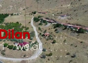 Cengiz Aslanın Hazırlayıp Sunduğu Kilamê Dilan Programının Konukları Sevim Kılıç Ve Zöhre Akkaya.