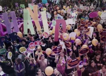 Mecliste Milliyetçi Çoğunluk
Nergiz Güzel ile Kadın Kürsüsü. 
Konuk: -Hediye Zengin