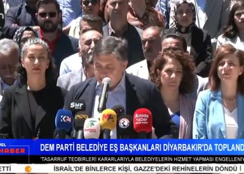 – DAD Çorum Katliamı’nda Yitirilenleri Ana Fatma Cemevi’nde Andı
– Türkiye Yüzyılı Maarif Modeli’ne Tepkiler Sürüyor
– Özel Sektör Öğretmenlerine Gözaltı
DEM Partili Eşbaşkanların Belediye Hizmetleri Engelleniyor
– Ezgi Özer İle Can Aktüel Ana Haber