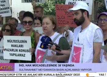 İHD, Hak Mücadelesinde 38 Yaşında, Sultanahmet Meydanın’da Basın Açıklaması Yapıyor.