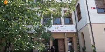 – AKP’lilerin Tahrip Ettiği Karaağaç Alevi Bektaşi Dergahı’na Ait Mezar Taşları Yerine Konuldu
– Hasan Kılavuz: Hacı Bektaş Veli’nin Hac Yaptığı Doğru Değil, Çarptırılıyor
– Diren Keser: Topyekün Saldırıya Karşı Etkin Bir Mücadele Hattı Kurulmalı, Sivil İtaatsizlik Olmalı