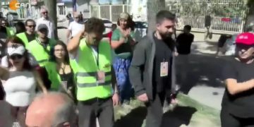 Dergahlarımızı geri istiyoruz
Alevi kurumları ‘dergahlarımızı Geri istiyoruz’ sloganı ile Hacı Bektaş Veli Dergahı’na yürüyor