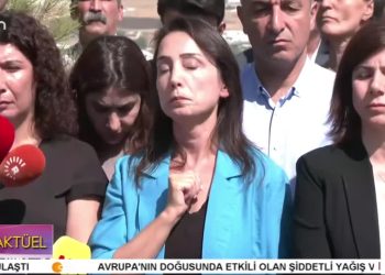 DEM Parti Narin Güran’ın Mezarını Ziyaret Etti.