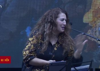 – Zeynep Enhas’ın Hazırlayıp Sunduğu Çaxa We Bı Xêr Programının Konukları Hunermend Mali Çınkılıç Ve Şair Ahmet Kızıler