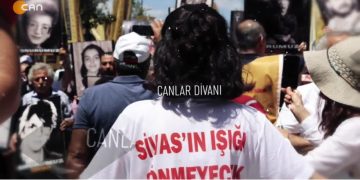 – Orta Doğu’da Siyasal Gelişmeler
– Alevilerin Devletle İlişkilenmesi
– Cemevi Başkanlığı’nın Asimilasyon Çalışmaları
– Siyaset Ve Aleviler
– İbrahim Karakaya’nın Hazırlayıp Sunduğu Canlar divanıı Programının Konukları DAD Eş Genel Başkanları Zeynel Kete Ve Kardiye Doğan