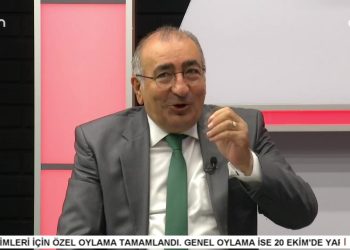 Hüseyin Kelleci’nin Sunumuyla Cemal Cemale’nin Konukları Bayıraltı Köyü Derneği Yönetiminden Neşet Armutlu, Serkan Özcan, Hüseyin Yılmaz Ve Zakir İlkan Işık.