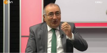 Hüseyin Kelleci’nin Sunumuyla Cemal Cemale’nin Konukları Bayıraltı Köyü Derneği Yönetiminden Neşet Armutlu, Serkan Özcan, Hüseyin Yılmaz Ve Zakir İlkan Işık.