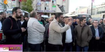 CHP 31 Mart yerel seçimlerinde Kent Uzlaşısı ile Esenyurt Belediye Başkanlığı’na seçilen Ahmet Özer’in tutuklanması sonrası atanan kayyıma karşı ilçe binası önünde “Demokrasi Nöbeti” eylemi başlattı.