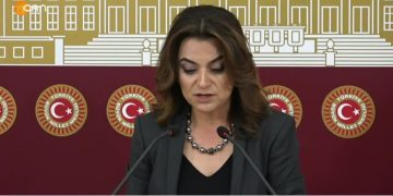 DEM Parti Basın Toplantısı, Grup Başkanvekili Gülistan Kılıç Koçyiğit Değerlendiriyor.