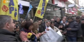 İstanbul Sancaktepe’de ‘Kayyum Değil Demokrasi Buluşması’ Gerçekleştiriliyor.