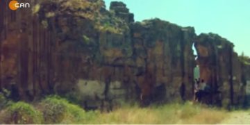 – Şinatiya Kurmanciki (Zazaki) Sero, Fintoz Dikme ile Vatîs. Konuk: Bedriye Akçiçek.