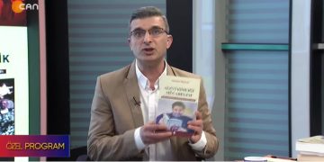 – Alevi ve Kürt Kimlik Mücadelesini Anlatıyor.
– Firaz Baran ile Özel Program, Konuk: Tarihçi Yazar Mehmet Bayrak.