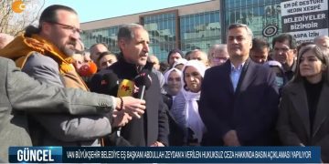 Van Büyükşehir Belediye Eş Başkanı Abdullah Zeydan’a Verilen Hukuksuz Ceza Hakkında Basın Açıklaması Yapılıyor