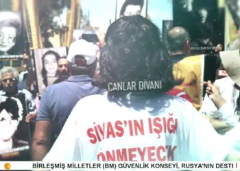 – Devletin Alevi Politikası Ve Alevilere Yönelik Baskılar
– Türkiye’de Toplumsal Muhalefete Yönelik Baskılar
– Cuma Erçe, Özdemir’in Şikayeti Üzerine İfade Verdi
– İbrahim Karakya İle Canlar Divanı Programınnı Konukları PSAKD Genel Başkanı Cuma Erçe Ve Avukat İbrahim Akkuş
