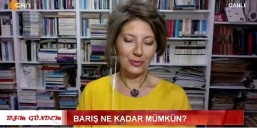 Barış Ne Kadar Mümkün ? – Alevilere Yönelik Suriye’de Sistematik Bir Katliam Uygulanıyor – Elif Sonzamancı İle Bizim Gündem Programının Konukları Barış Vakfı Başkanı Hakan Tahmaz, Gazeteci Nilgün Mete Ve Gazeteci Cemal Turan