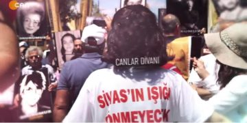 – Demokratik Toplum İnşası 
– Alevilere Yönelik Asimilasyonlar Ve Katliamlar 
– PKK’nin Fesih Kararı 
– Türkiye’deki Siyasal Gelişmeler Alevilere Nasıl Yansıyor? 
– İbrahim Karakaya İle Canlar Divanı Programının Konukları Tarihçi – Yazar Alişan Akpınar Ve Çilem Küçükkeleş.