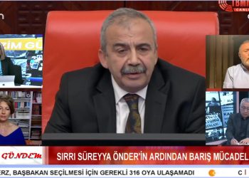 Sırrı Süreyya Önder’in Ardından Barış Mücadelesi – Dersim Tertelesinden Günümüze Katliam Politikaları – Elif Sonzamancı İle Bizim Gündem Programının Konukları DEM Parti Grup Başkanvekili Sezai Temelli, Gazeteci Nilgün Mete Ve Gazeteci Cemal Turan