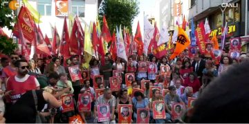 SURUÇ’TA KATLEDİLEN 33 CAN İSTANBUL’DA ANILIYOR