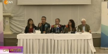 – BAROLAR VE STK’LAR SÜRECİ KONUŞUYOR
– Diyarbakır’da Bölge Baroları Ve Sivil Toplum Kurumları Temsilcileri Bir Araya Geliyor
– DEM Parti Eş Başkanı Tuncer Bakırhan Konuşuyor
– Can Aktüel